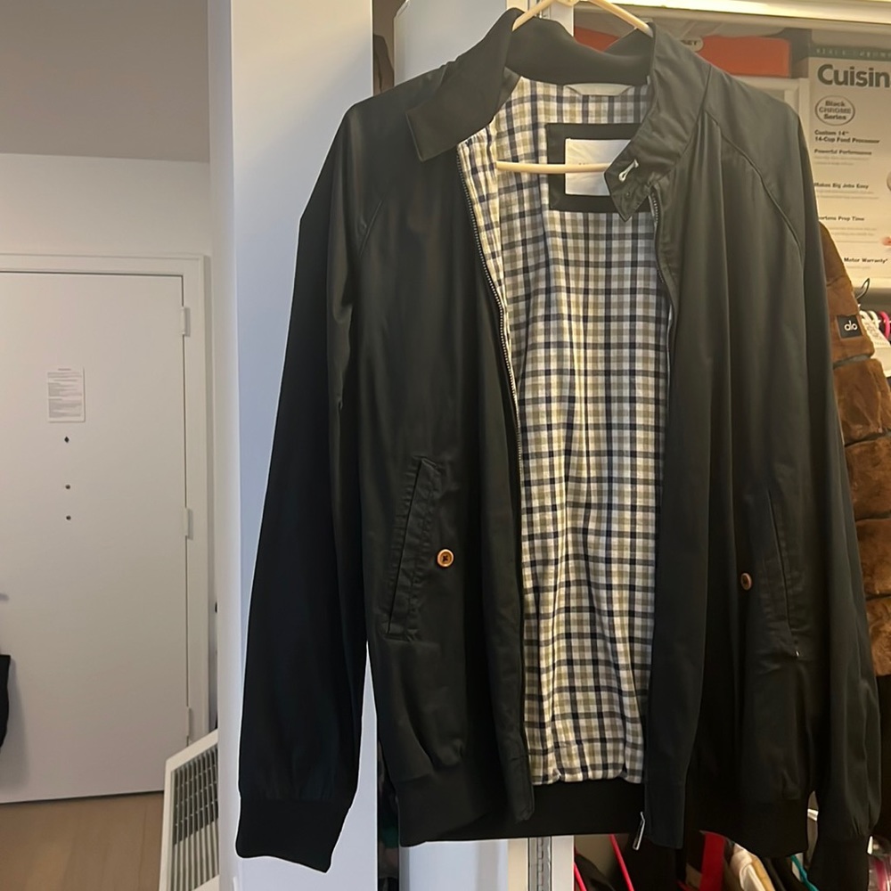 Men’s large light weight black Ben Sherman jacket. Like new - barely worn.